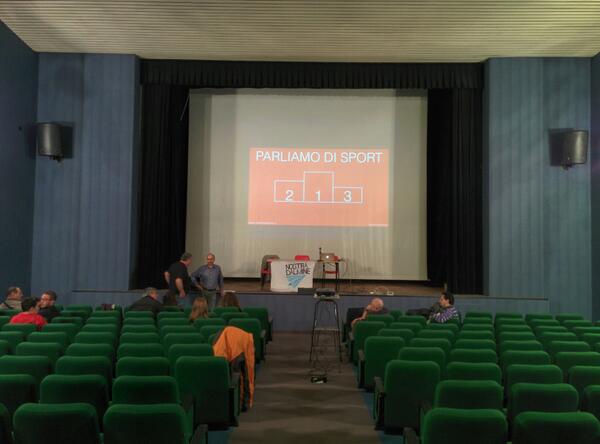 Fra mezz'ora iniziamo :) #opendalmine http://t.co/CsZwTqRMpi
